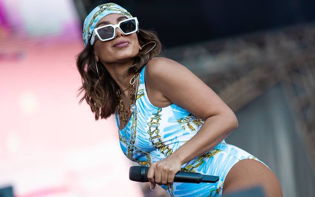 Após confusão, Anitta se pronuncia após Festival Villa Mix não transmitir seu show ao vivo