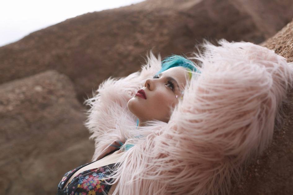 Halsey anuncia álbum ao vivo “Badlands (Live From Webster Hall)” para esta sexta-feira