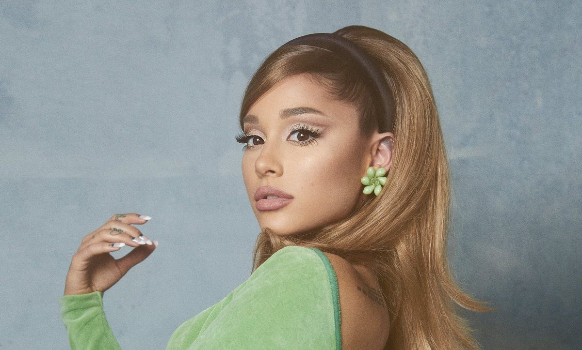 Com mais de 66 milhões de ouvintes mensais, Ariana Grande é a artista mais ouvida do Spotify