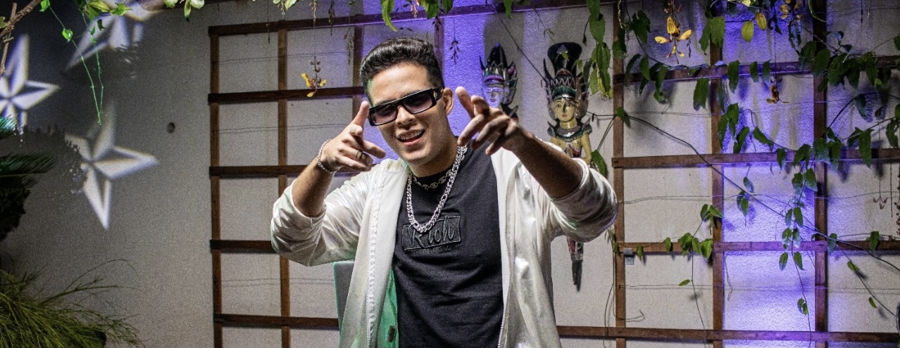 Felipe Amorim se destaca com duas faixas entre as mais tocadas do Spotify