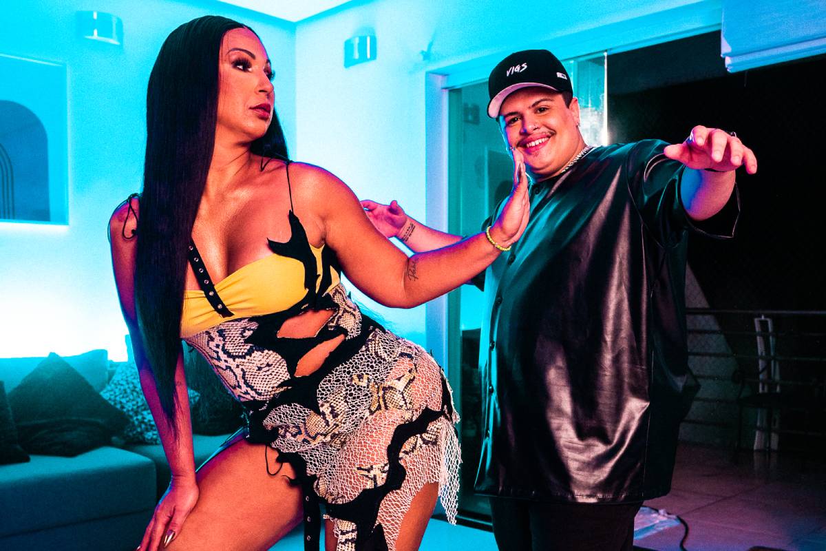 Valesca Popozuda lança o single "Calma Calma" com o DJ 2F
