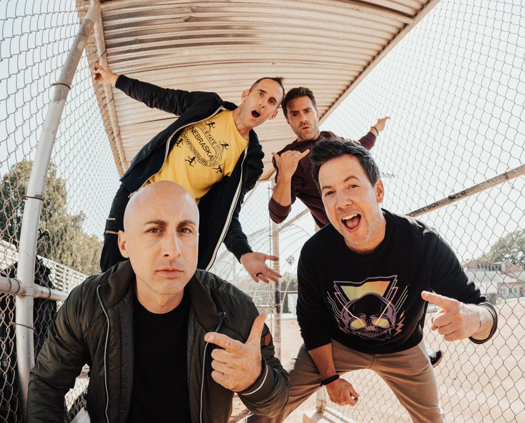 Simple Plan escolhe a festa Emo Revival para lançamento de seu mais novo EP