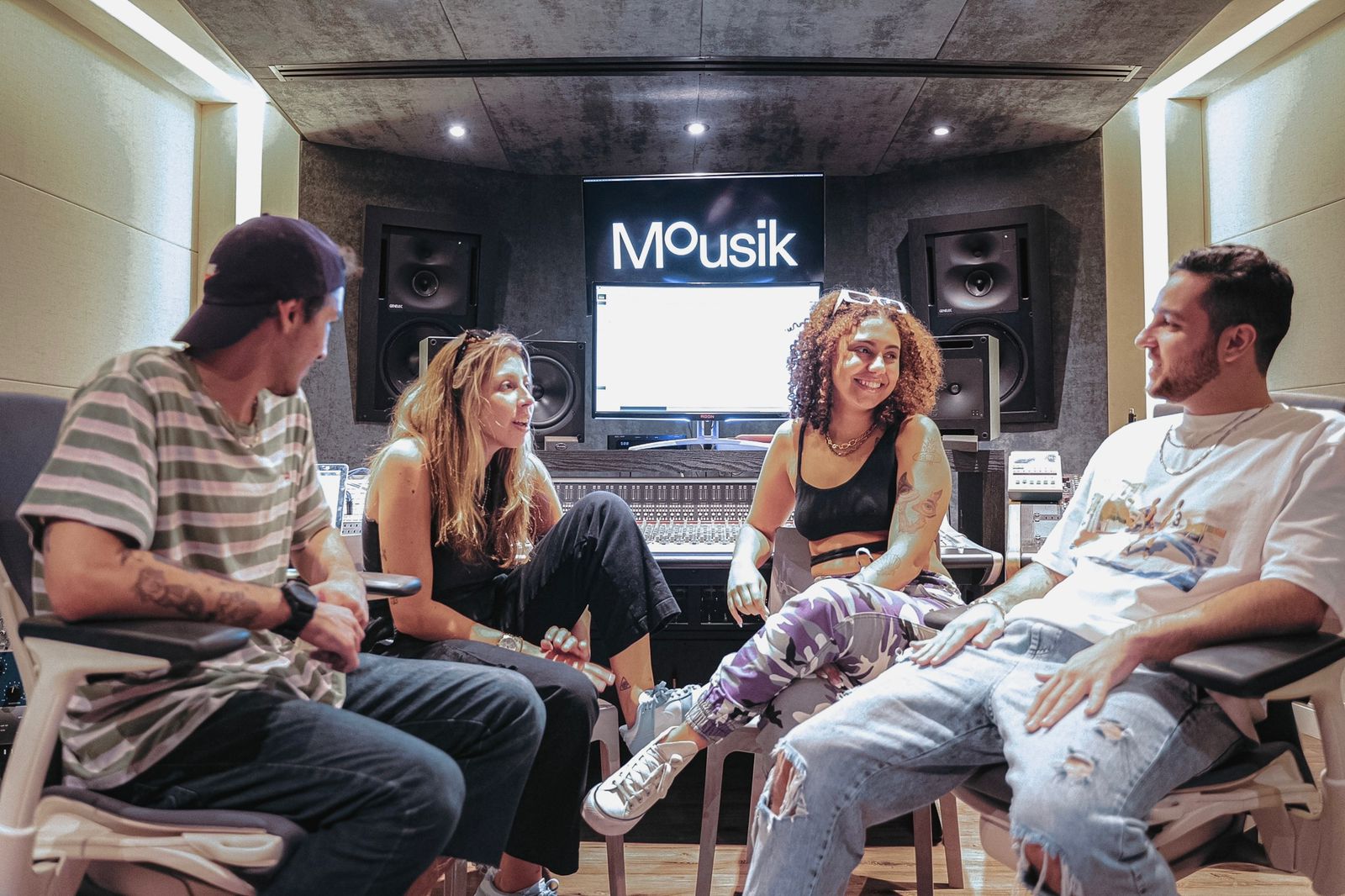MTK lança clipe da romântica "Te Levar Comigo" junto com Mih.