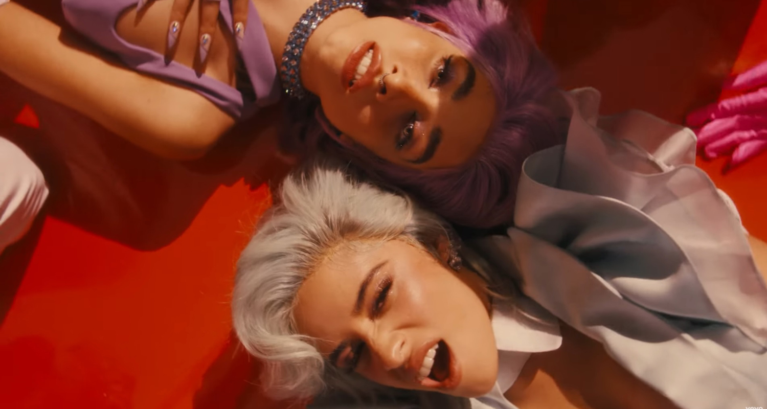 Camila Cabello lança o clipe de "Hasta Los Dientes" com participação da cantora Maria Becerra