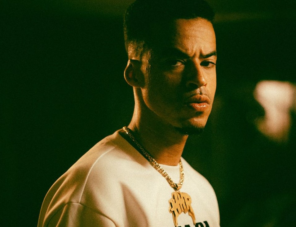 L7NNON é o rapper mais ouvido do Brasil e celebra sucesso em diferentes plataformas