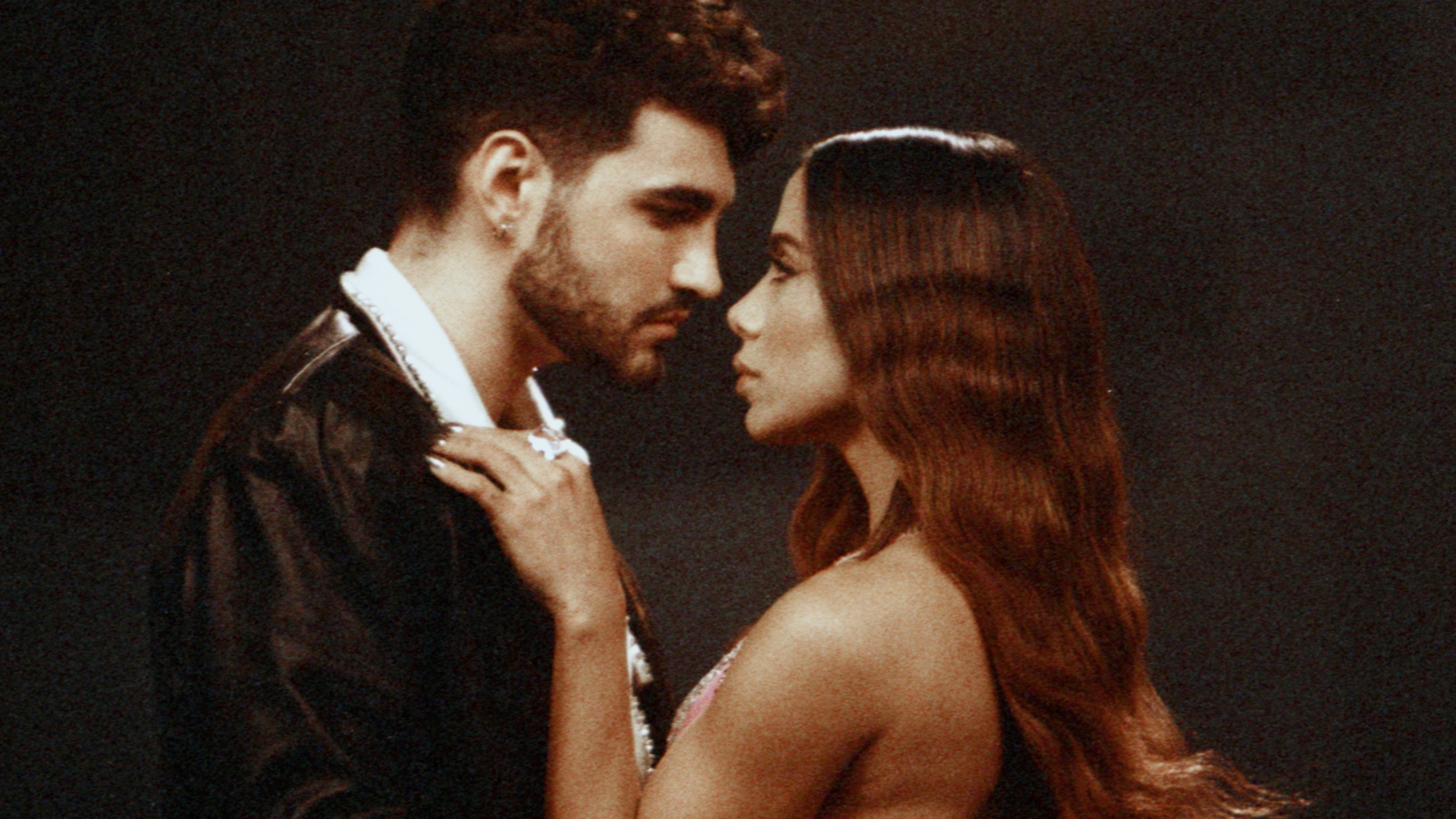 "PILANTRA", nova parceria de Jão e Anitta, estreia em 4º lugar no ranking do Spotify Brasil