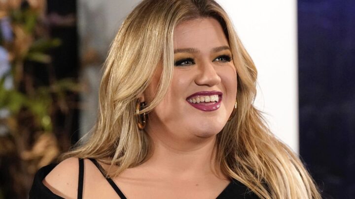 Kelly Clarkson promete novo hit com “favorite kind of high”