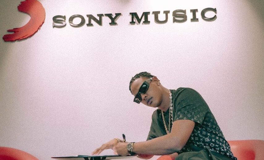 Rapper TZ da Coronel cria selo musical 'A Cúpula' em parceria com The Orchard e Sony Music, impulsionando a cena urbana nacional