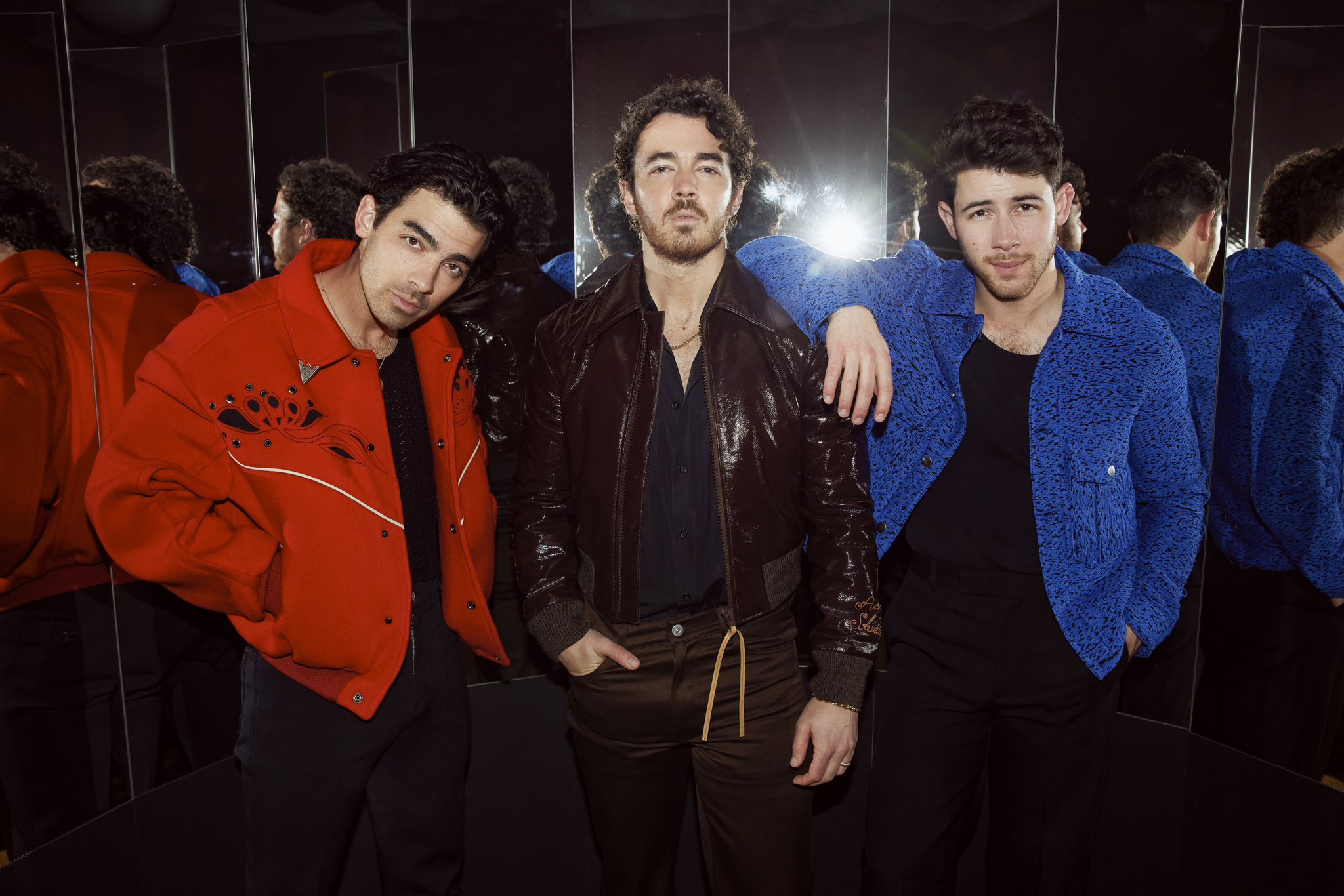 Jonas Brothers lança o clipe de “Waffle House” último single antes do "The album"