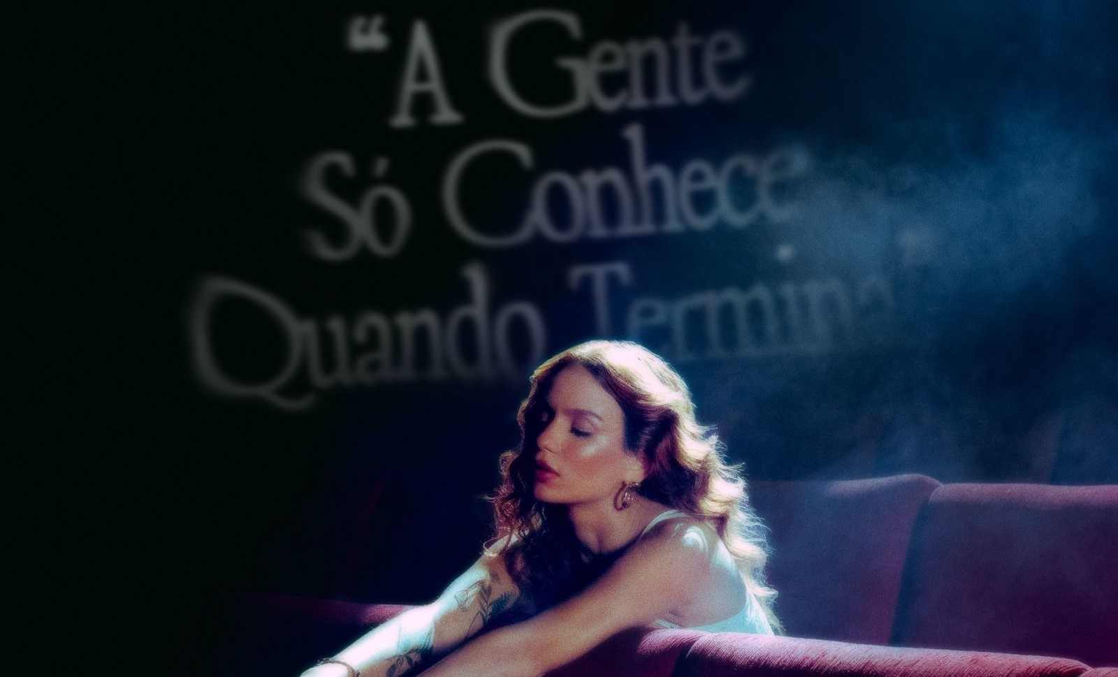Carol Biazin lança single acústico "A Gente Só Conhece Quando Termina"